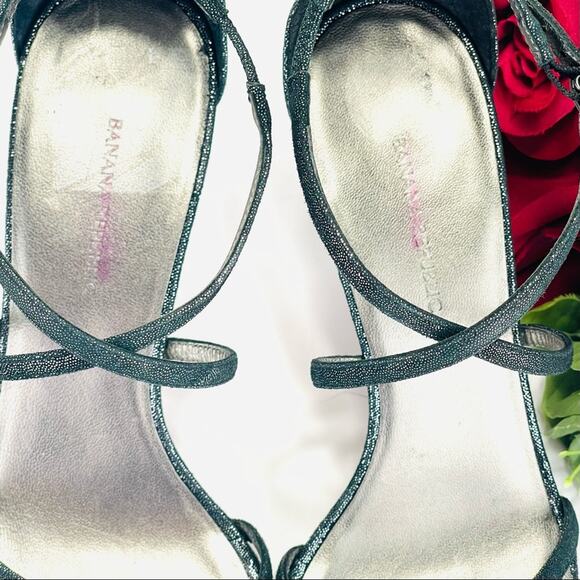 Banana Republic High Heel Sandal Sz 6 Silver 100% Leather Strappy Buckle Closure - Picture 12 of 16